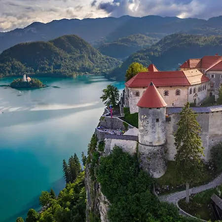 Apartment Red Rose - Happy Bled